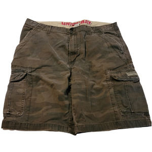 Union Bay Men's Cargo Shorts Size 42 Brown Camo